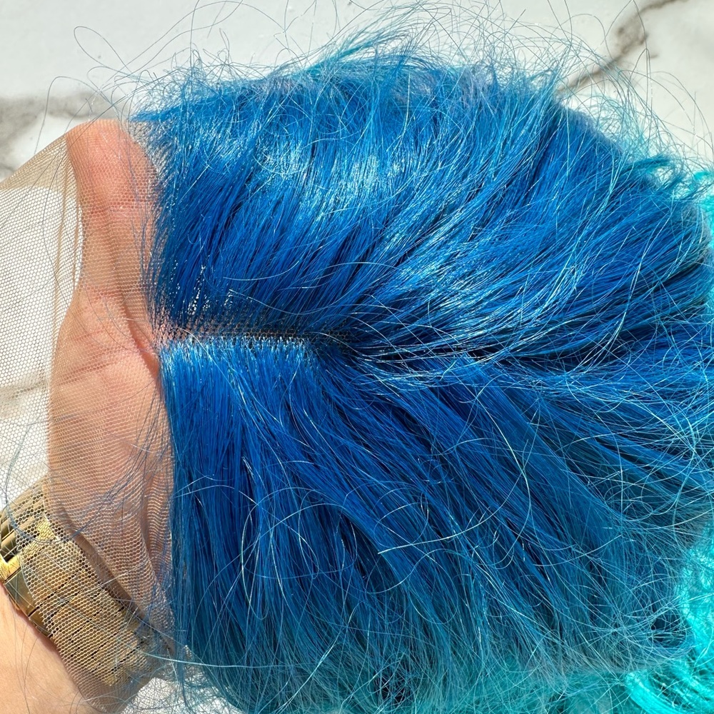 Dual Blue tone Wig (perfect for Frozen or Mermaid). 24”+ - Picture 5 of 12